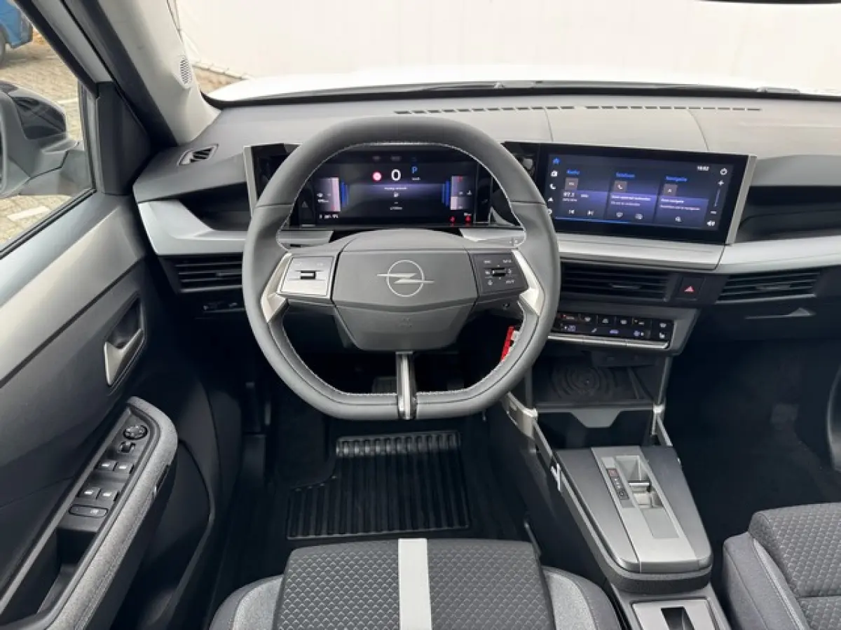 1.2 Turbo Hybrid GS (7P) met Navi/Camera, AGR-stoelen, Nieuwe auto!