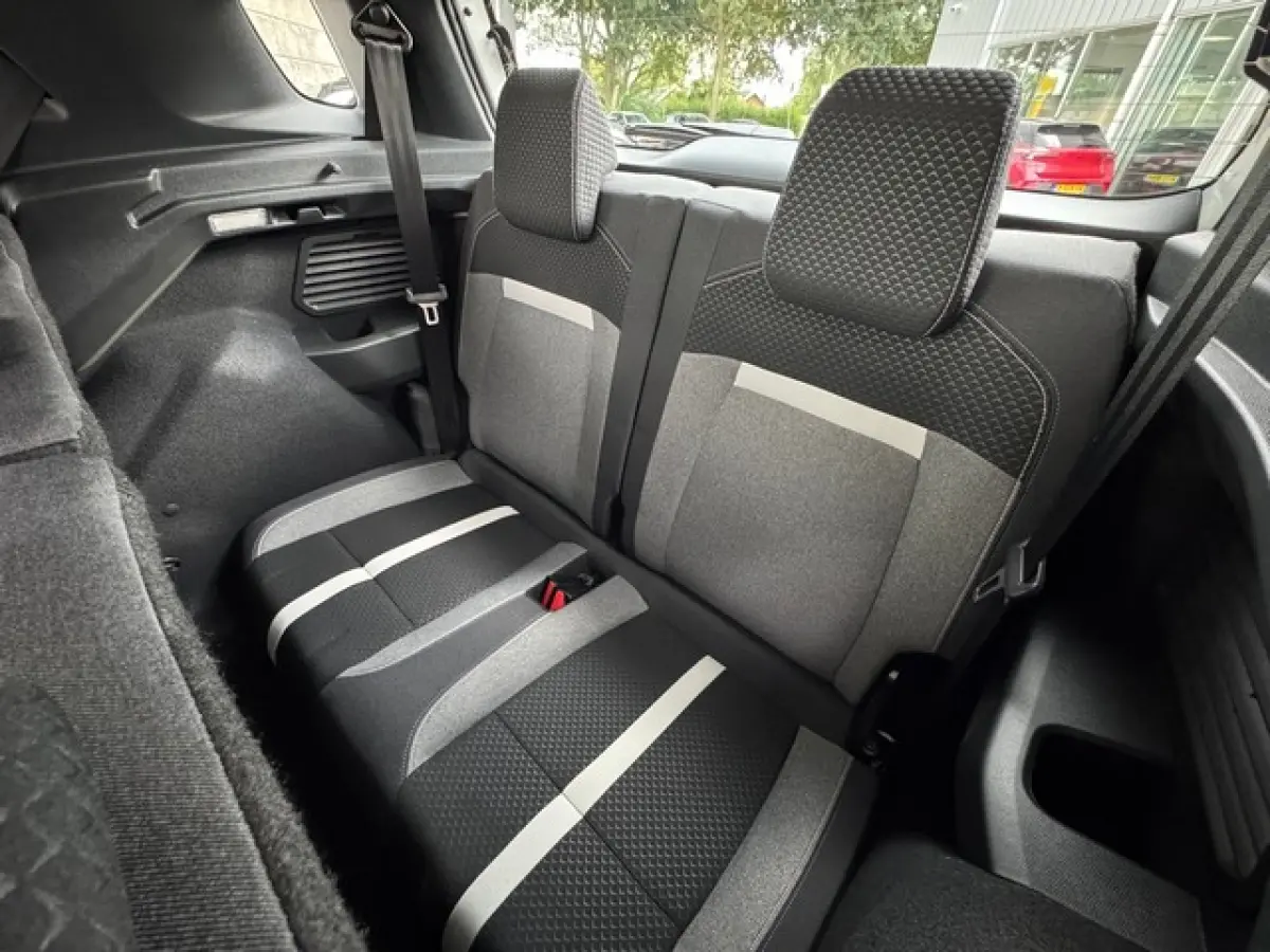 1.2 Turbo Hybrid GS (7P) met Navi/Camera, AGR-stoelen, Nieuwe auto!