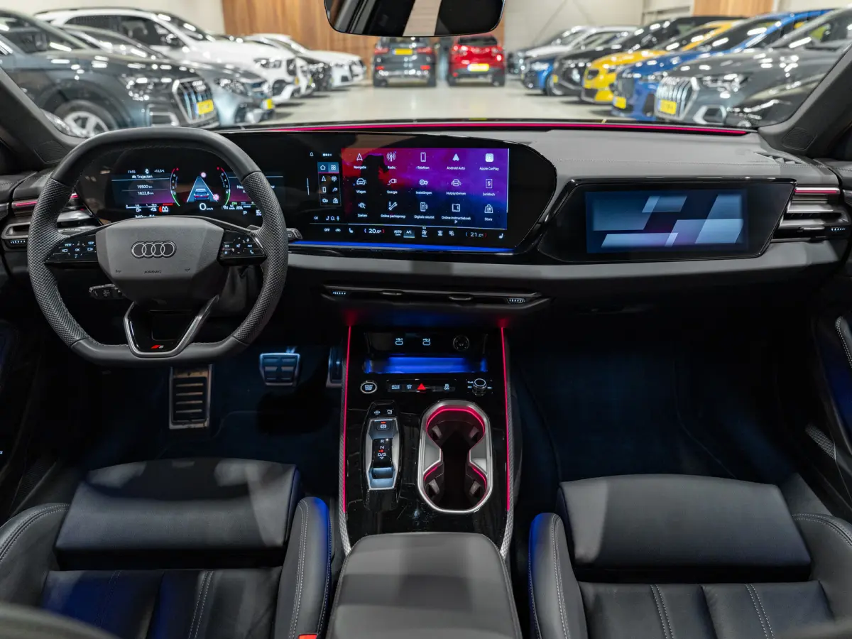 2.0 e-hybrid quattro S-Line Competition 367PK, B&O 3D, Passagiers Display, Ambiënte Light, 360 Cam, 21"Velg,