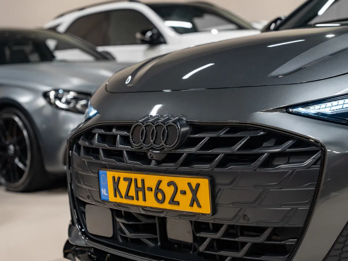 2.0 e-hybrid quattro S-Line Competition 367PK, B&O 3D, Passagiers Display, Ambiënte Light, 360 Cam, 21"Velg,