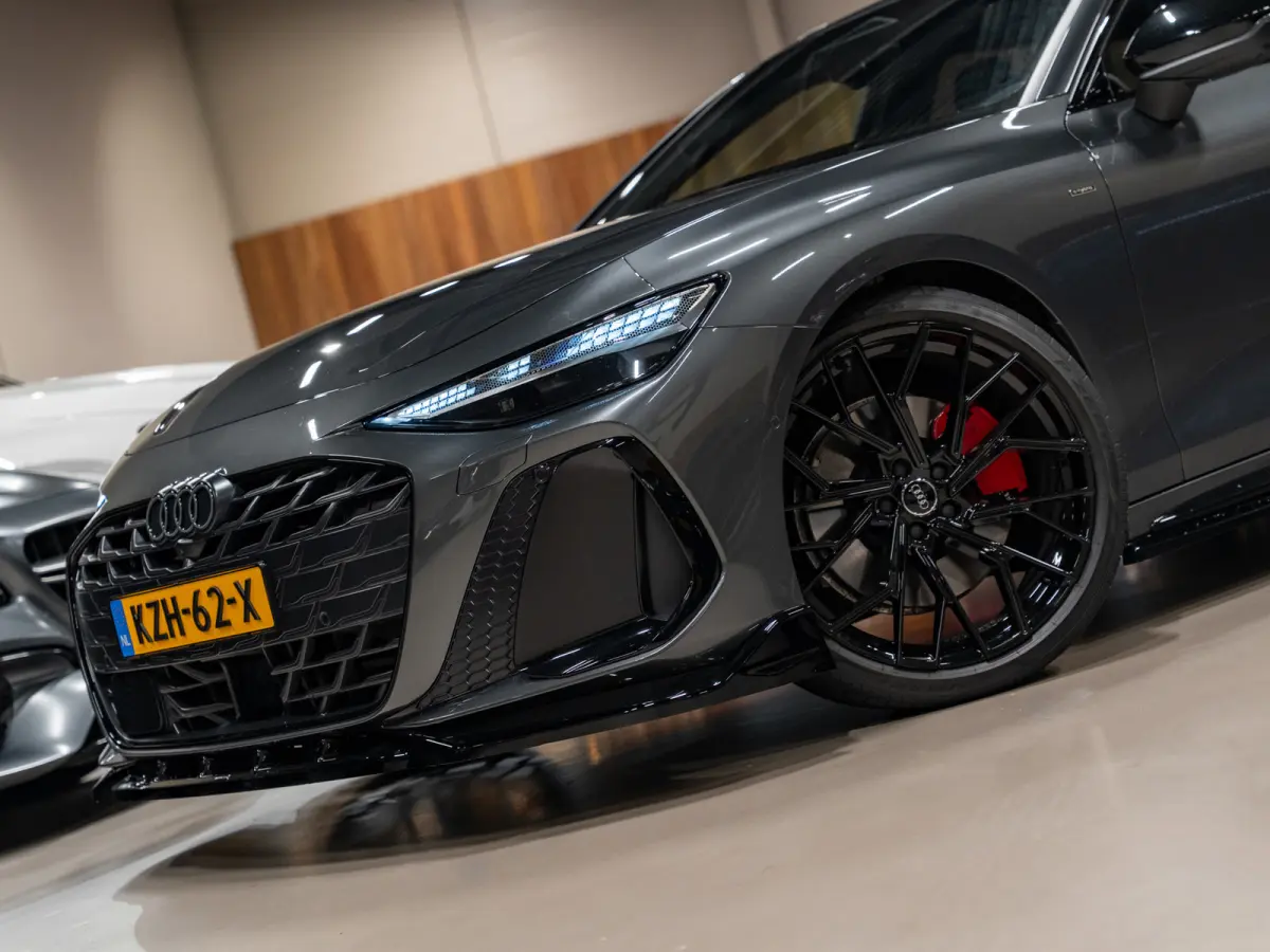 2.0 e-hybrid quattro S-Line Competition 367PK, B&O 3D, Passagiers Display, Ambiënte Light, 360 Cam, 21"Velg,