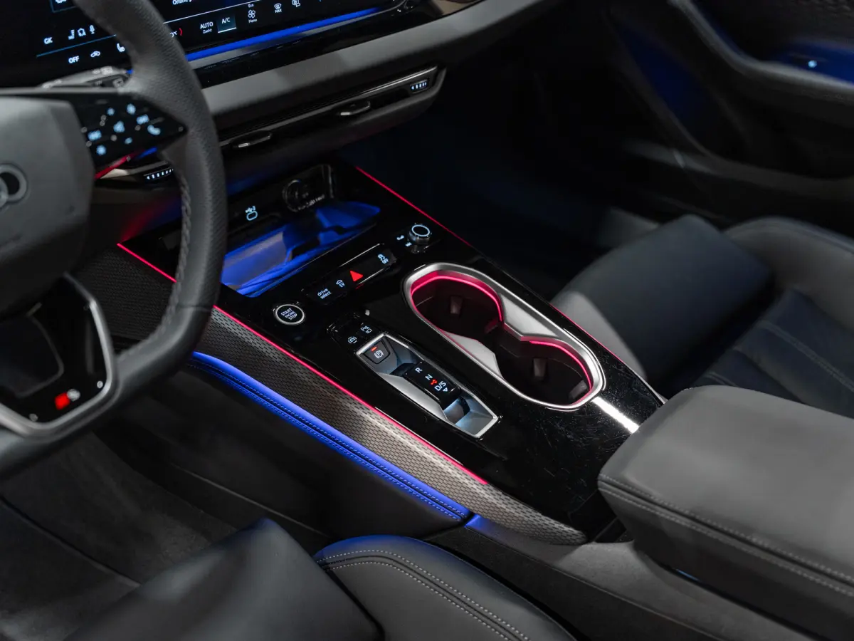 2.0 e-hybrid quattro S-Line Competition 367PK, B&O 3D, Passagiers Display, Ambiënte Light, 360 Cam, 21"Velg,