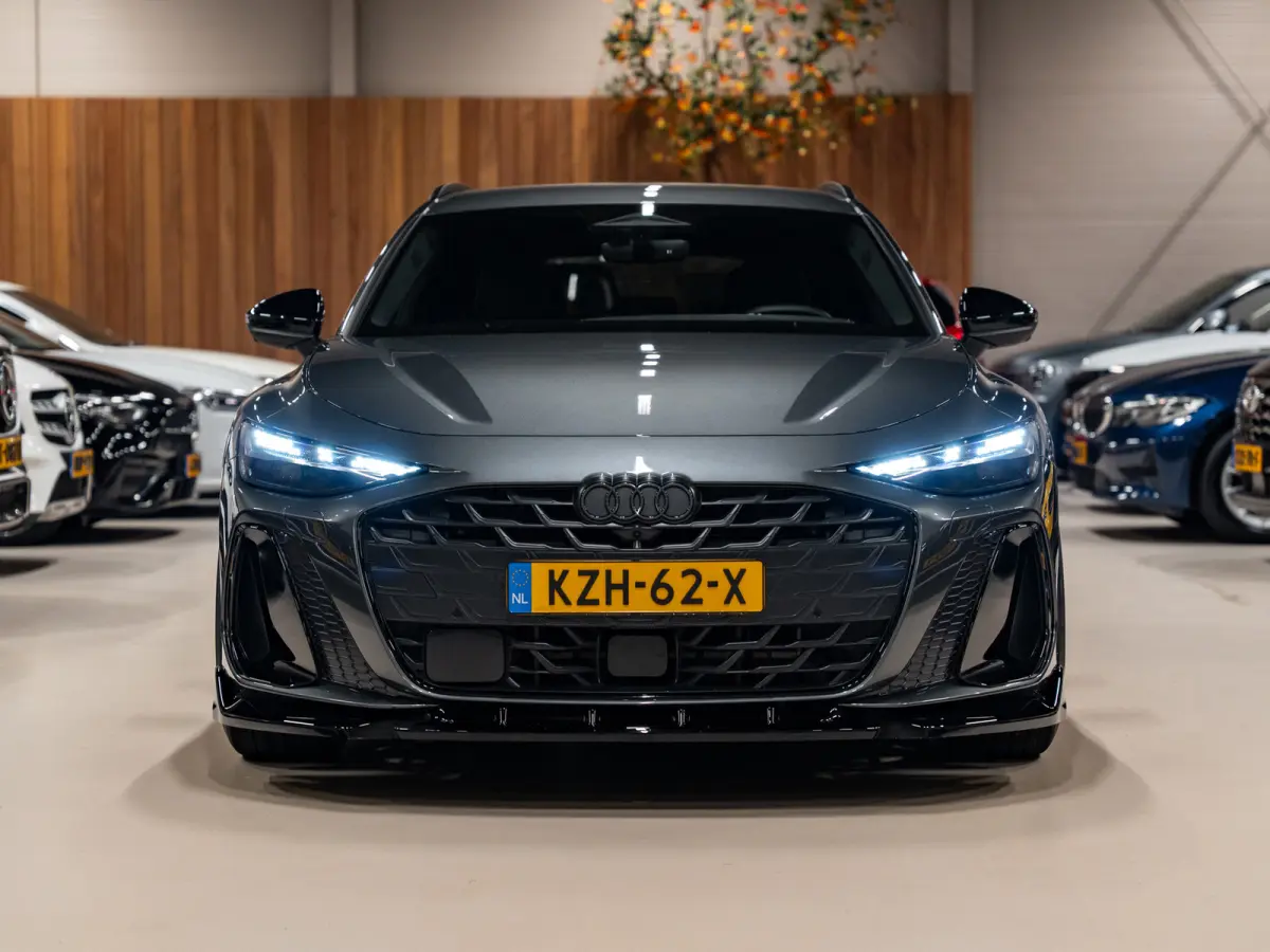 2.0 e-hybrid quattro S-Line Competition 367PK, B&O 3D, Passagiers Display, Ambiënte Light, 360 Cam, 21"Velg,