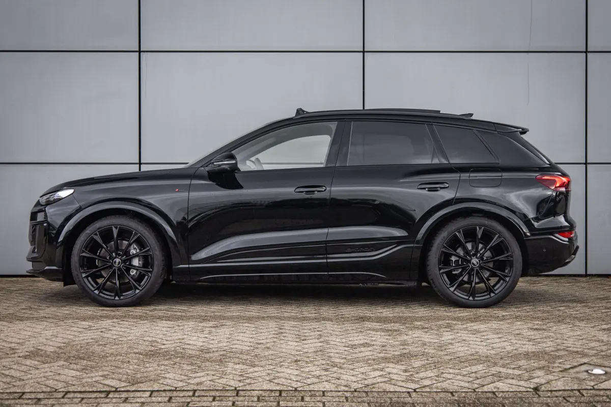 252pk S edition 83 kWh | Panoramadak | Luchtvering | Trekhaak | 22" Velgen