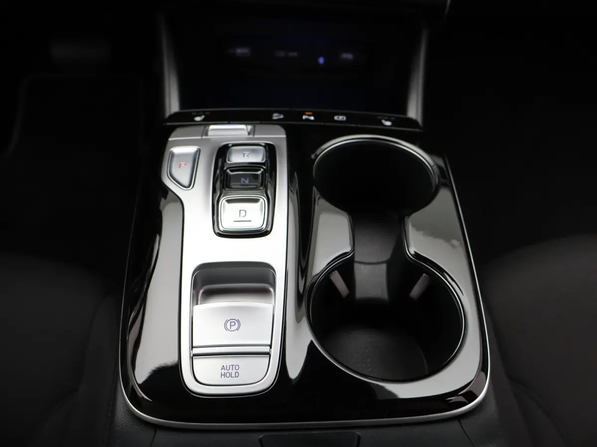 1.6 T-GDI HEV Comfort | Achteruitrijcamera | Airco (automatisch) | Apple Carplay/Android Auto|telefoonintegratie premium