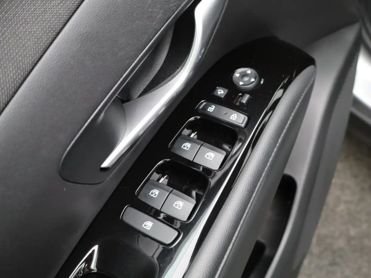 1.6 T-GDI HEV Comfort | Achteruitrijcamera | Airco (automatisch) | Apple Carplay/Android Auto|telefoonintegratie premium