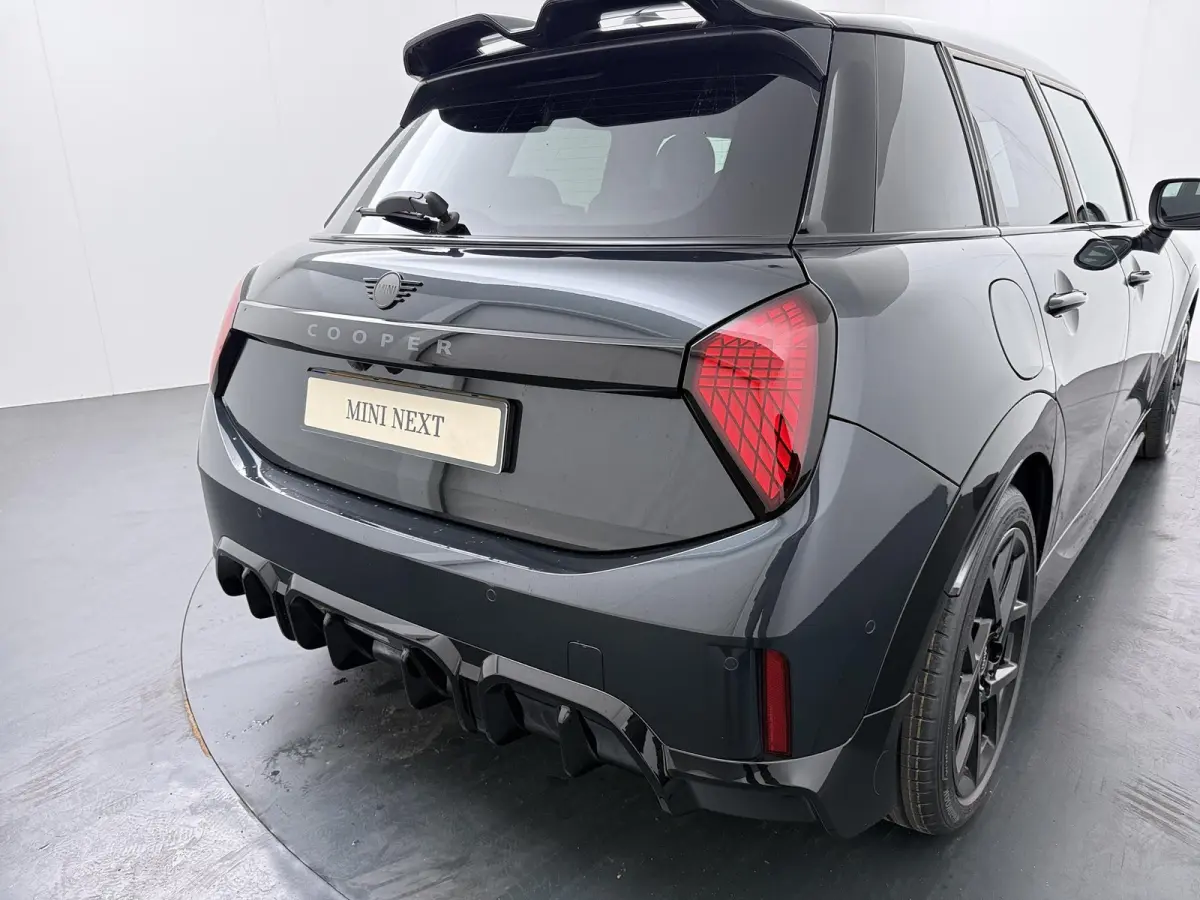 Cooper C John Cooper Works | Pakket L | Glazen Panoramadak | Harman Kardon | Stoel- Stuurverwarming