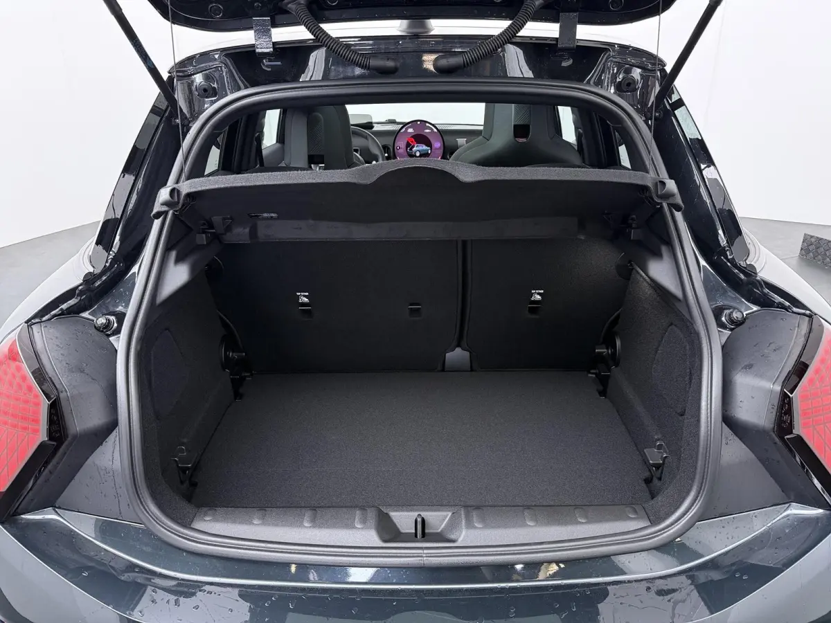 Cooper C John Cooper Works | Pakket L | Glazen Panoramadak | Harman Kardon | Stoel- Stuurverwarming