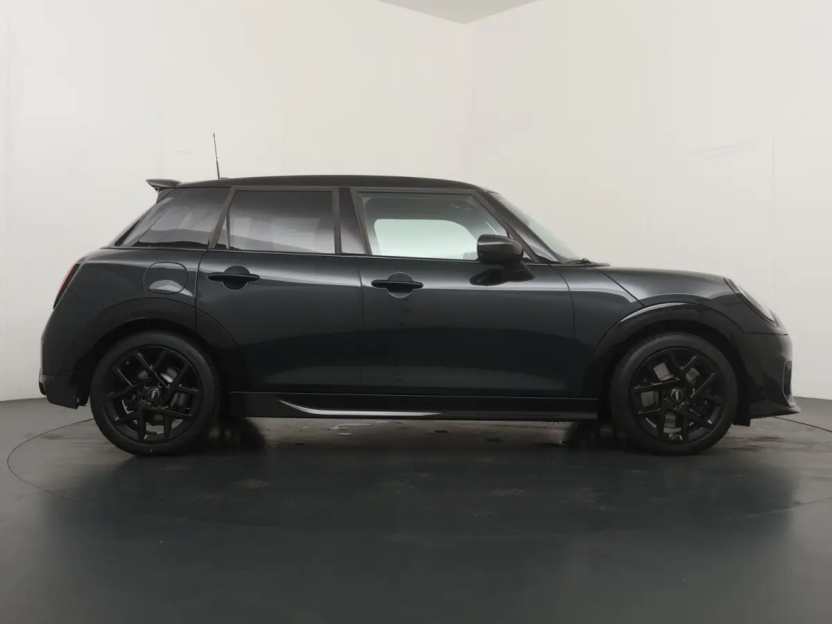 Cooper C John Cooper Works | Pakket L | Glazen Panoramadak | Harman Kardon | Stoel- Stuurverwarming