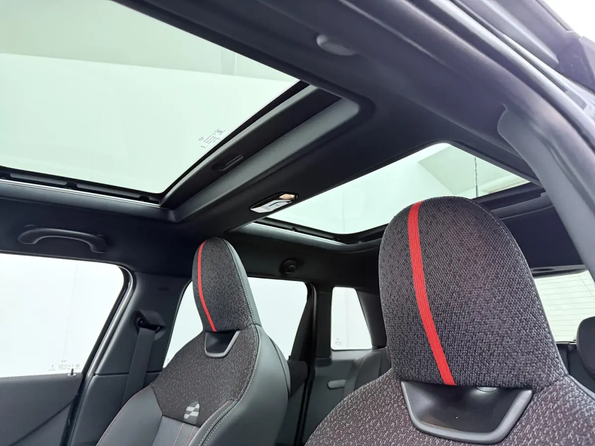 Cooper C John Cooper Works | Pakket L | Glazen Panoramadak | Harman Kardon | Stoel- Stuurverwarming