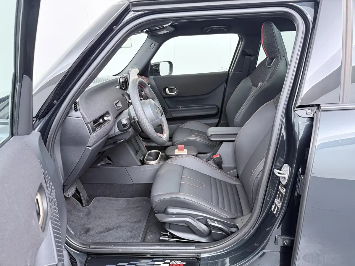 Cooper C John Cooper Works | Pakket L | Glazen Panoramadak | Harman Kardon | Stoel- Stuurverwarming