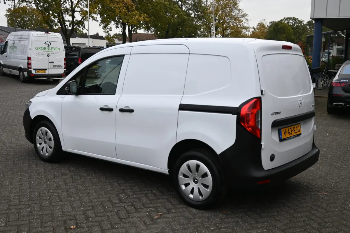 110 CDI L1 Pro 2 Schuifdeuren, Apple Carplay / Android Auto