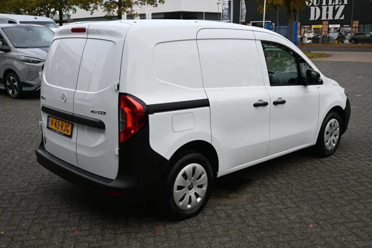 110 CDI L1 Pro 2 Schuifdeuren, Apple Carplay / Android Auto
