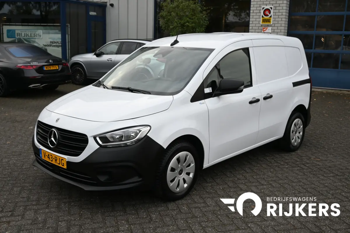 110 CDI L1 Pro 2 Schuifdeuren, Apple Carplay / Android Auto