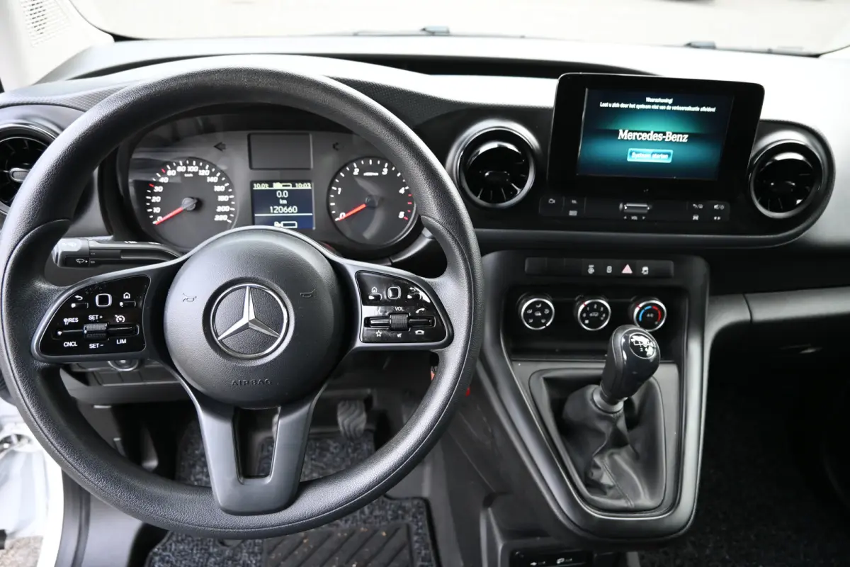 110 CDI L1 Pro 2 Schuifdeuren, Apple Carplay / Android Auto