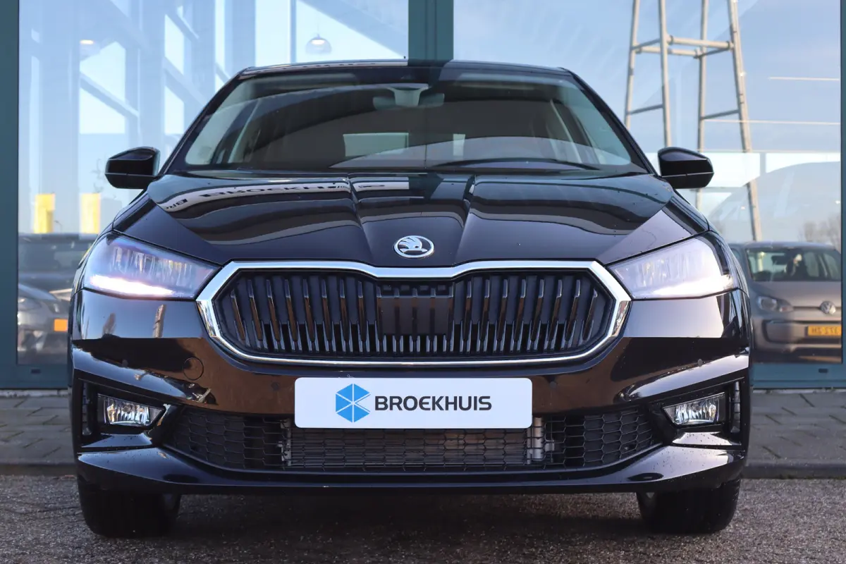 1.0 TSI Business Edition | Chromen raamlijsten | Cruise control met speedlimiter | KESSY (Centrale portiervergendeling met Keyless Entry, Start and exit System)