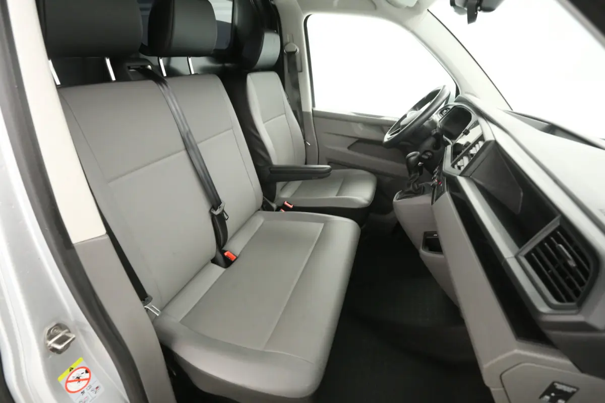 2.0 TDI L2H1 150PK | Automaat | Airco | Camera | Cruise | 3 Zits | Carplay | Navi