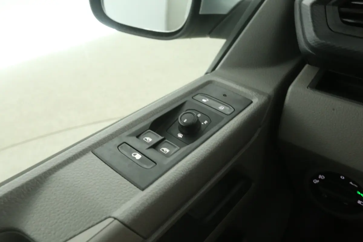 2.0 TDI L2H1 150PK | Automaat | Airco | Camera | Cruise | 3 Zits | Carplay | Navi