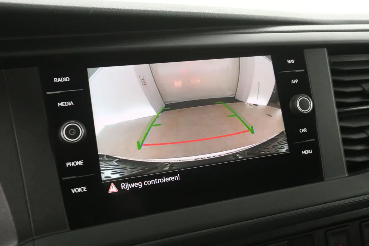 2.0 TDI L2H1 150PK | Automaat | Airco | Camera | Cruise | 3 Zits | Carplay | Navi