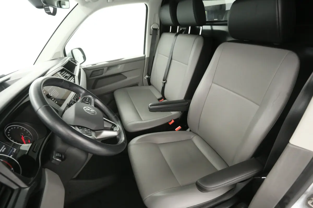 2.0 TDI L2H1 150PK | Automaat | Airco | Camera | Cruise | 3 Zits | Carplay | Navi
