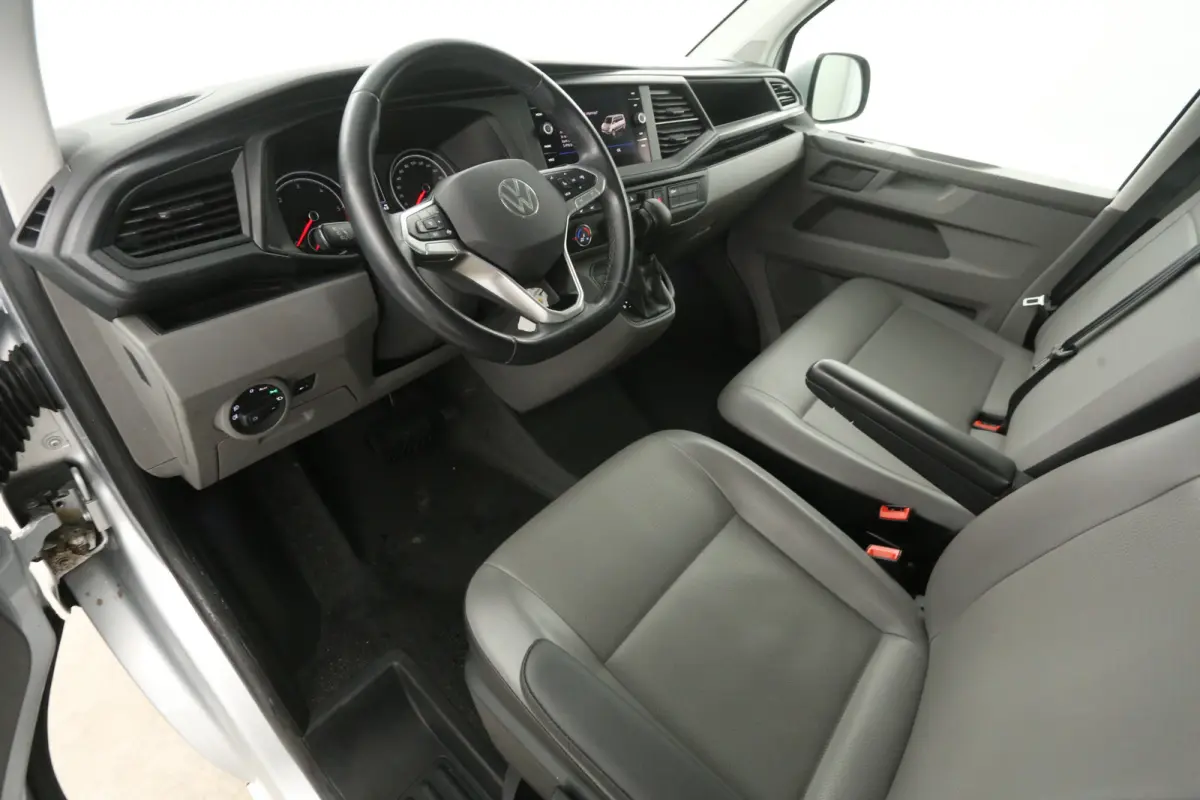 2.0 TDI L2H1 150PK | Automaat | Airco | Camera | Cruise | 3 Zits | Carplay | Navi
