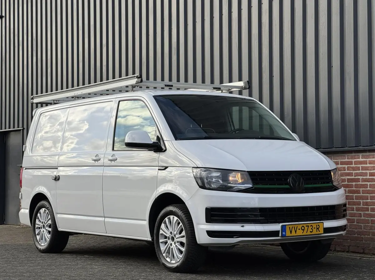 2.0 TDI Economy Trekhaak/Leer/Carplay/Radio/Imperiaal