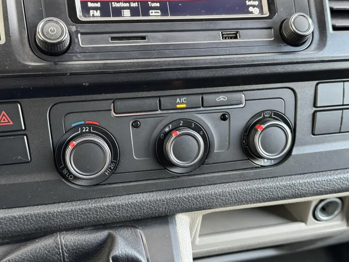 2.0 TDI Economy Trekhaak/Leer/Carplay/Radio/Imperiaal