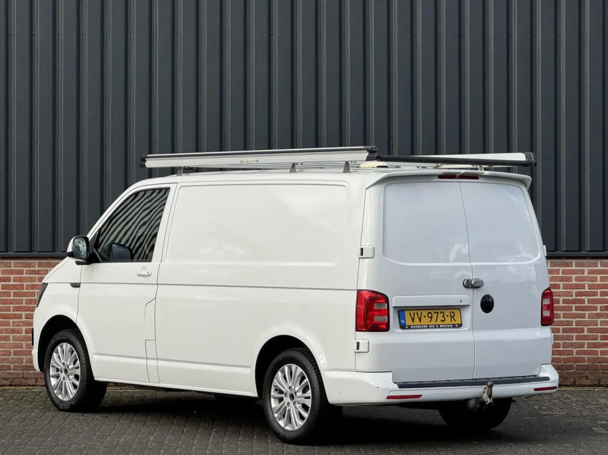 2.0 TDI Economy Trekhaak/Leer/Carplay/Radio/Imperiaal