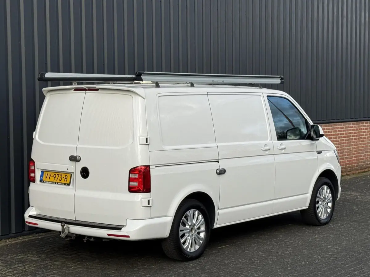 2.0 TDI Economy Trekhaak/Leer/Carplay/Radio/Imperiaal