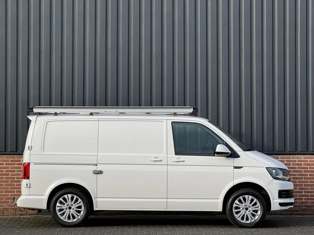 2.0 TDI Economy Trekhaak/Leer/Carplay/Radio/Imperiaal