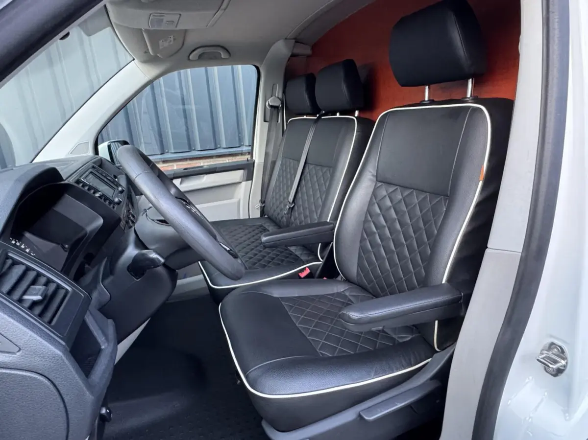2.0 TDI Economy Trekhaak/Leer/Carplay/Radio/Imperiaal