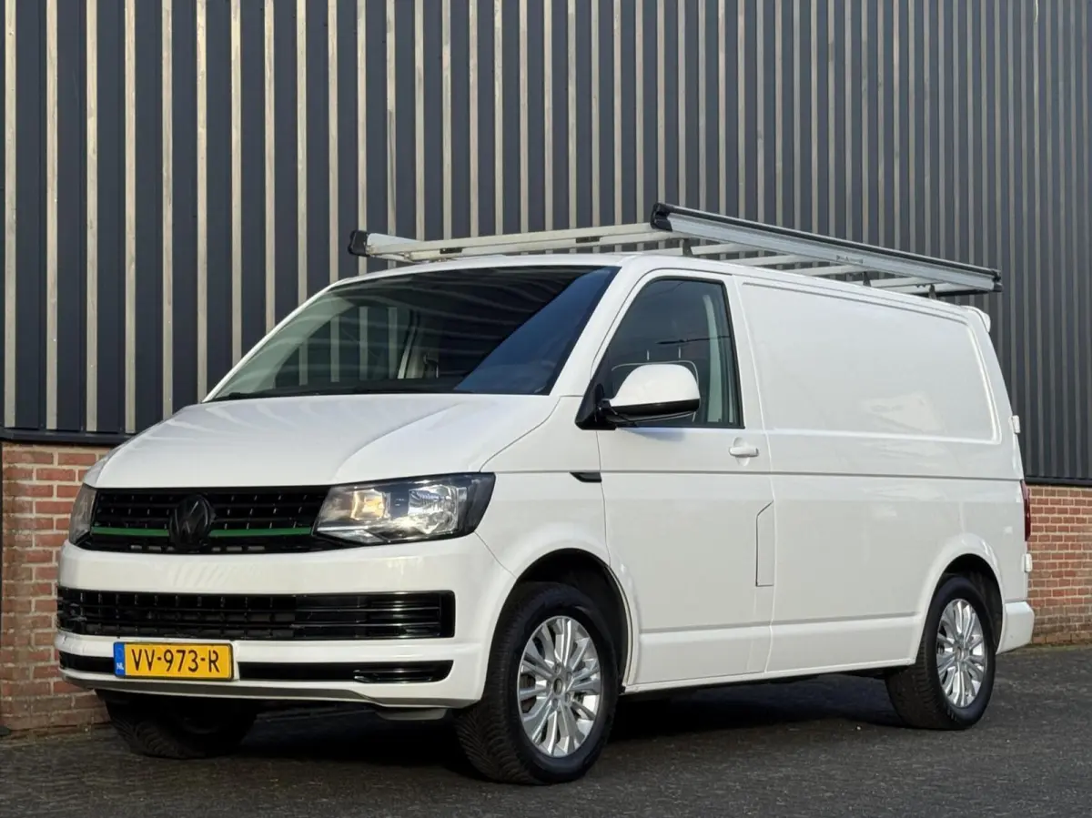 2.0 TDI Economy Trekhaak/Leer/Carplay/Radio/Imperiaal
