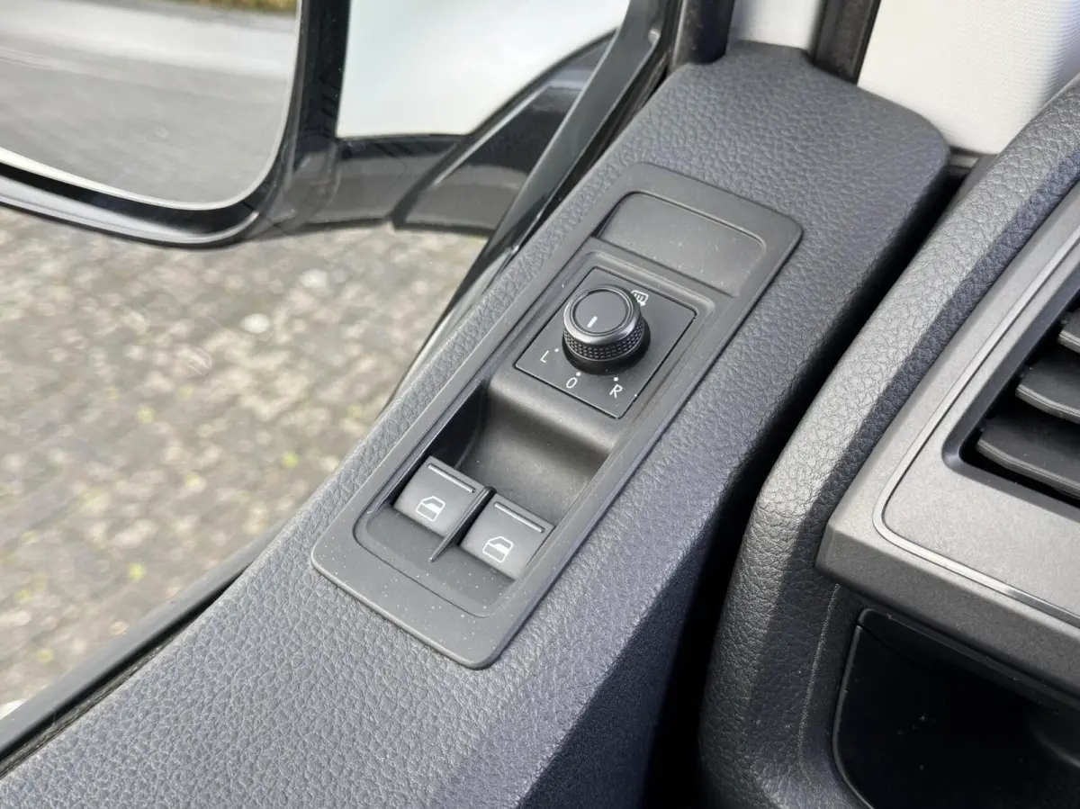 2.0 TDI Economy Trekhaak/Leer/Carplay/Radio/Imperiaal