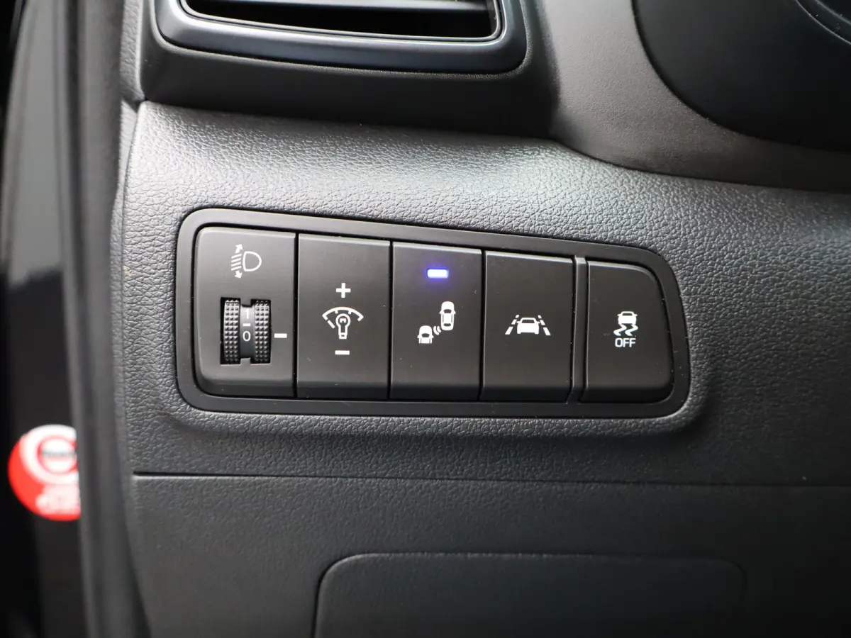 1.6 T-GDI N-Line | Centrale deurvergrendeling met afstandsbediening | Cruise control adaptief | DAB ontvanger