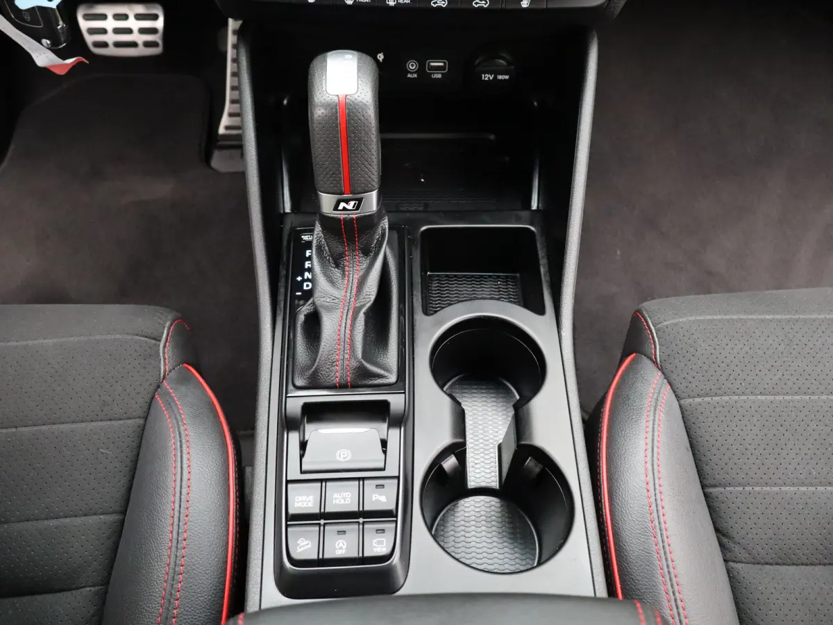 1.6 T-GDI N-Line | Centrale deurvergrendeling met afstandsbediening | Cruise control adaptief | DAB ontvanger