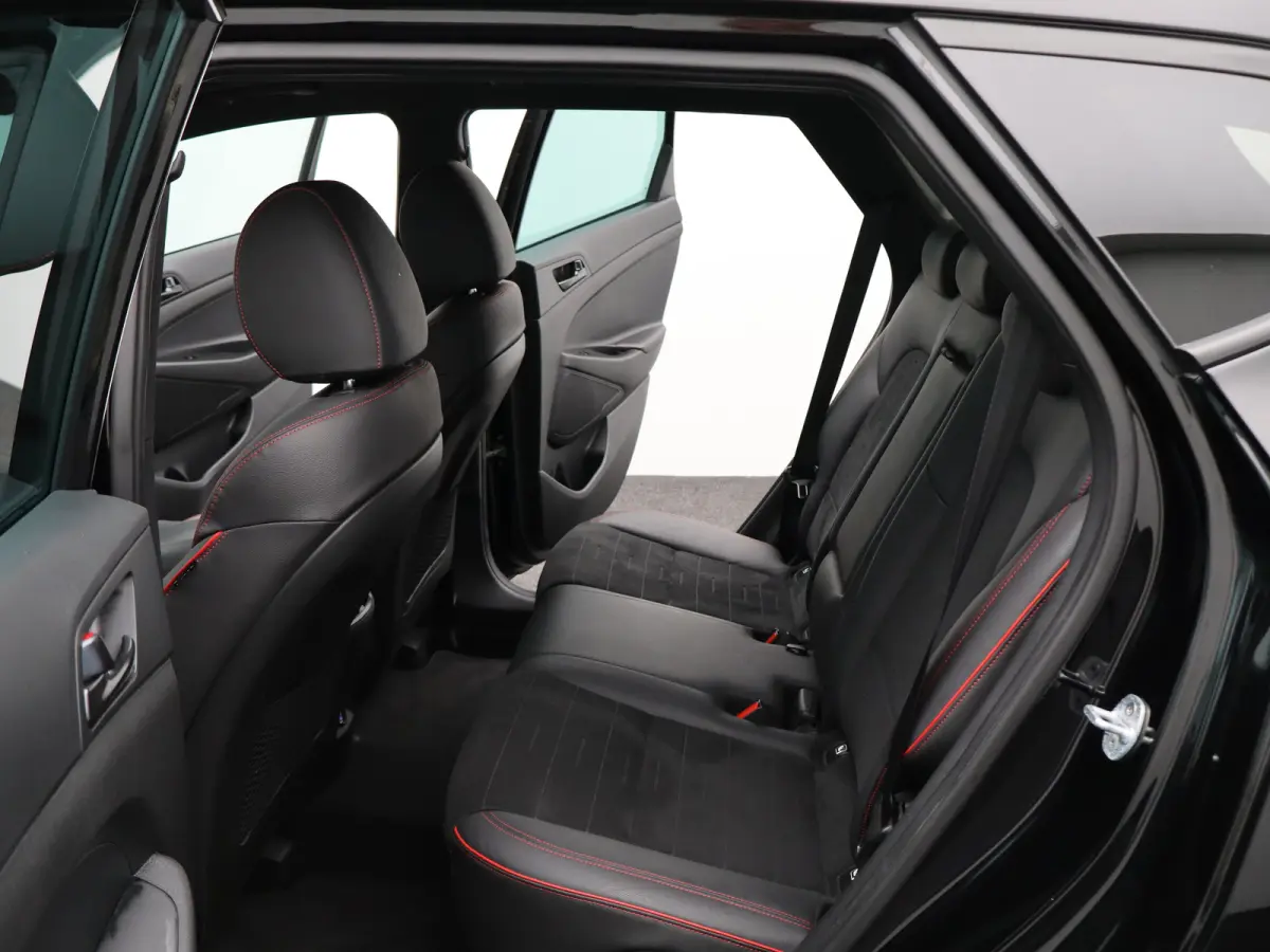 1.6 T-GDI N-Line | Centrale deurvergrendeling met afstandsbediening | Cruise control adaptief | DAB ontvanger