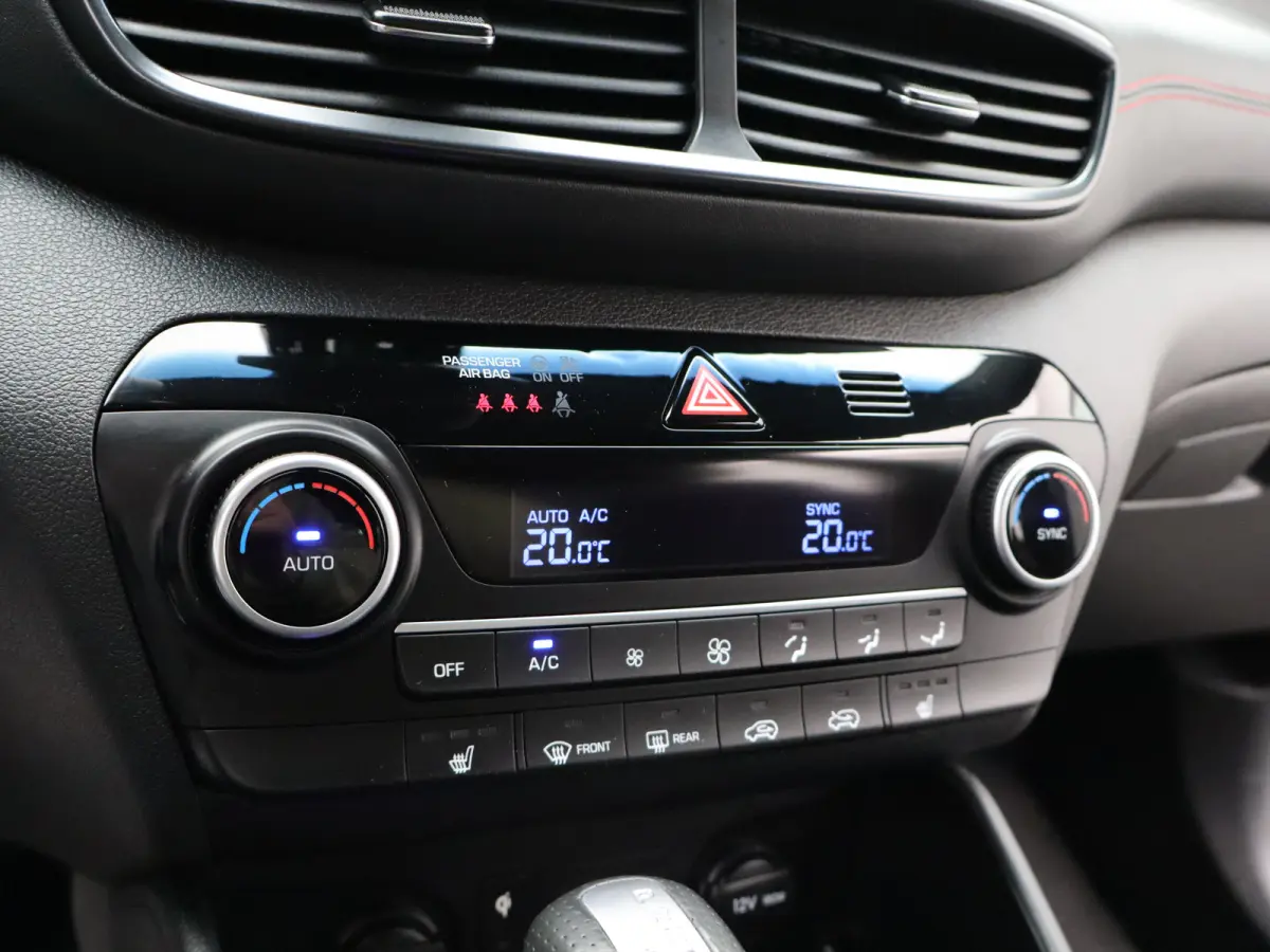 1.6 T-GDI N-Line | Centrale deurvergrendeling met afstandsbediening | Cruise control adaptief | DAB ontvanger