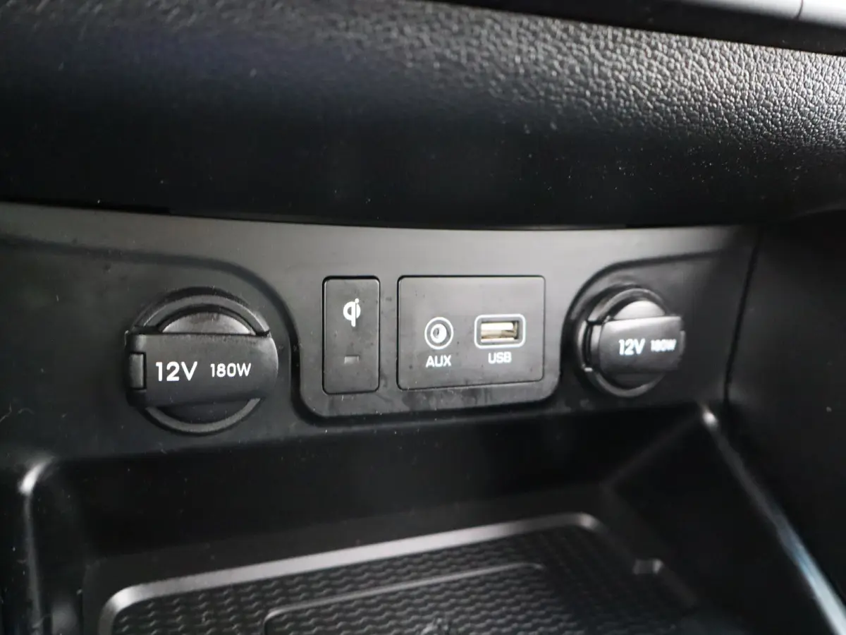 1.6 T-GDI N-Line | Centrale deurvergrendeling met afstandsbediening | Cruise control adaptief | DAB ontvanger