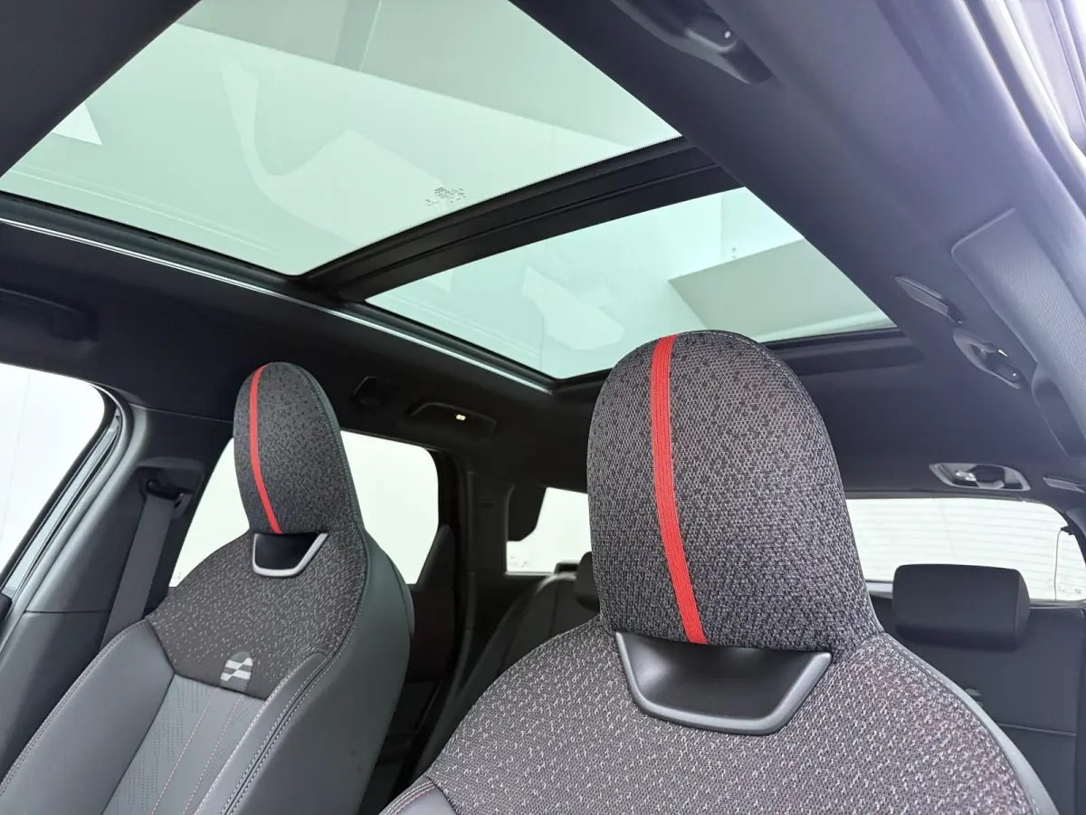 E John Cooper Works | Pakket M | Glazen Panoramadak | Harman Kardon | Achteruitrijcamera