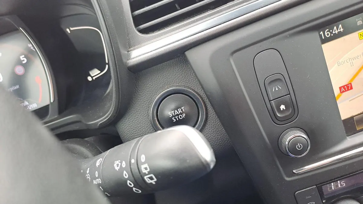 1.2 TCe Intens 130PK Automaat | Stoelverwarming | Climate Control | Navigatie