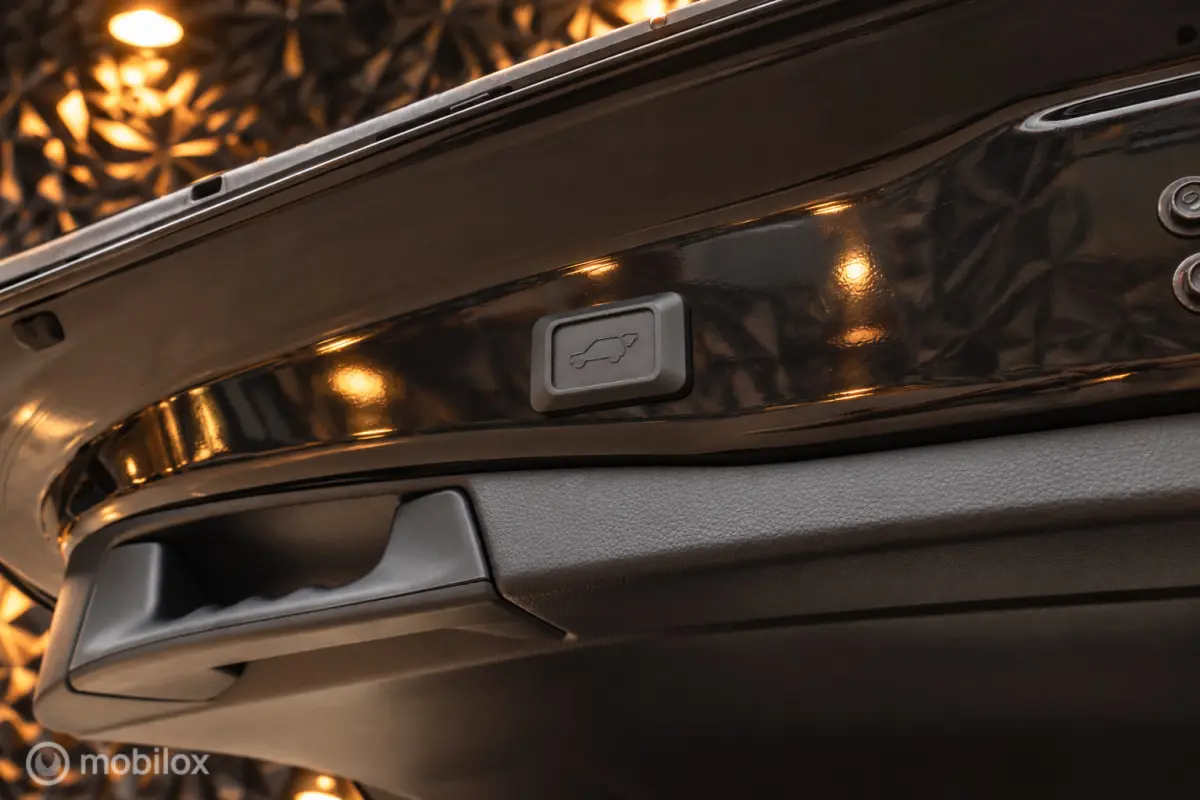 2.5 Hybrid AWD Executive | Keyless | Pano | Cam