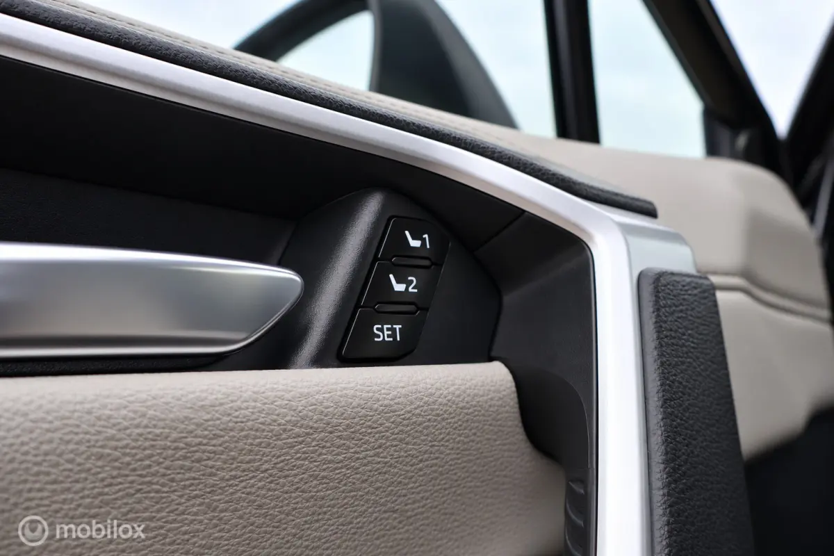 2.5 Hybrid AWD Executive | Keyless | Pano | Cam