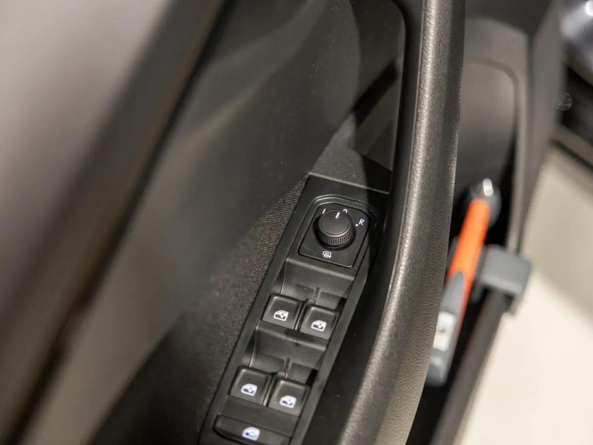 1.0 TSI Selection / 116pk / NAP / Trekhaak / Automatische klimaatregeling /