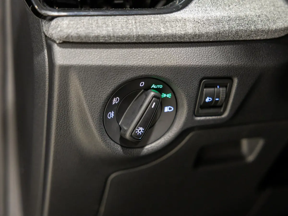 1.0 TSI Selection / 116pk / NAP / Trekhaak / Automatische klimaatregeling /