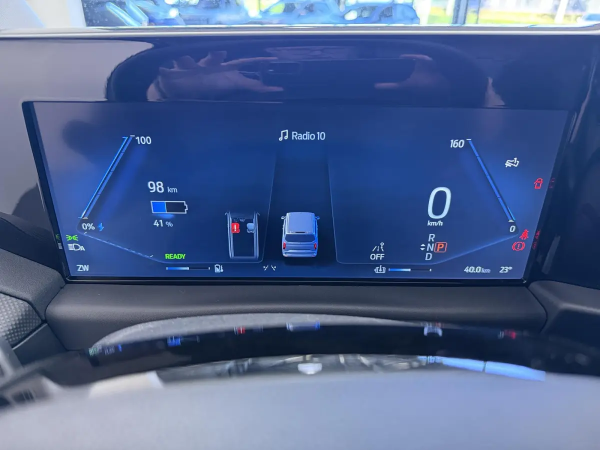 Cust. 320 L1H1 Limited 71 kWh Stoel-Stoel | Trekhaak | 17'' LM "| vloer Zijwand betimmering | Sidebars | All Weather Banden | 370 km WLTP