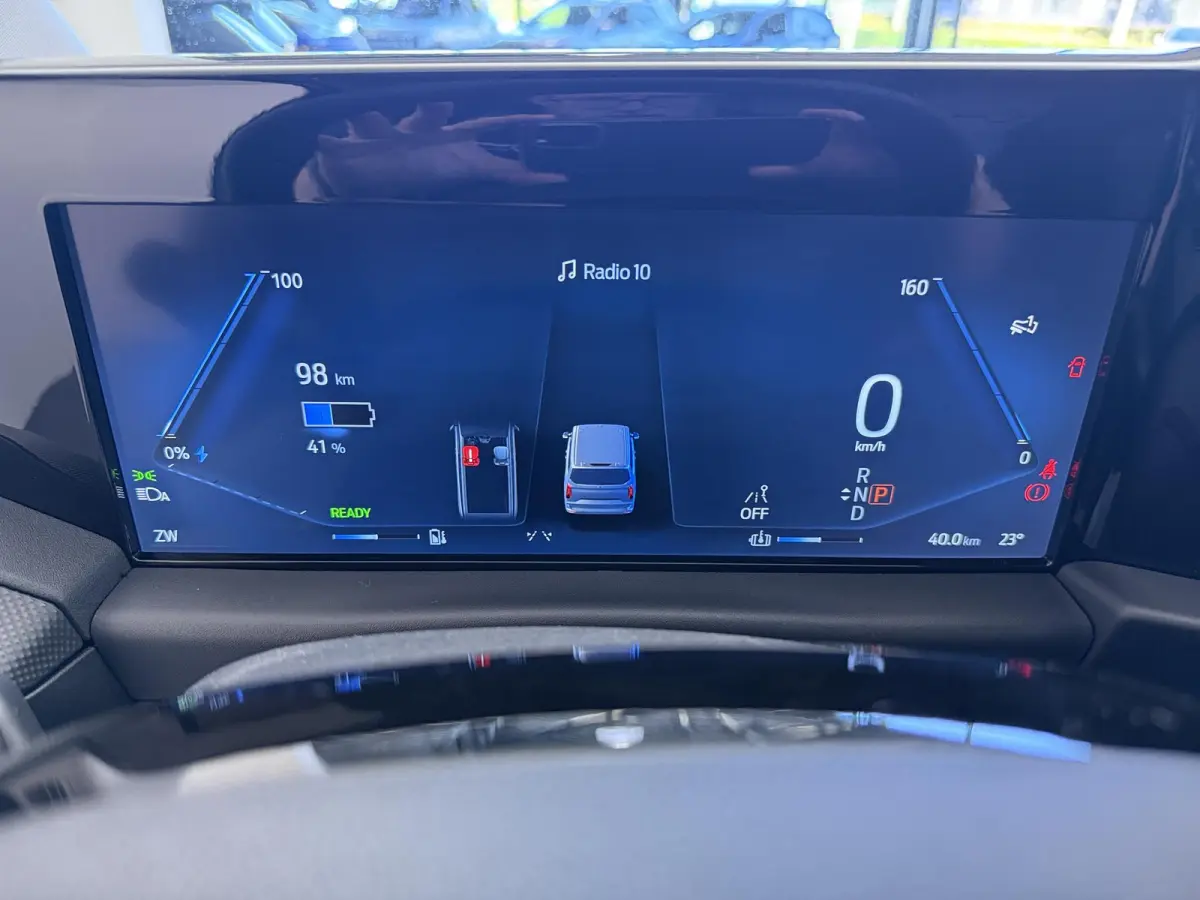 Cust. 320 L1H1 Limited 71 kWh Stoel-Stoel | Trekhaak | 17'' LM "| vloer Zijwand betimmering | Sidebars | All Weather Banden | 370 km WLTP