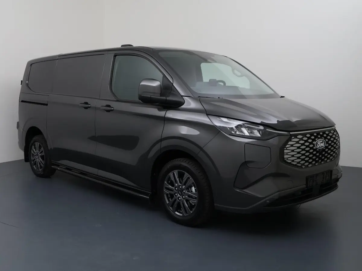 Cust. 320 L1H1 Limited 71 kWh Stoel-Stoel | Trekhaak | 17'' LM "| vloer Zijwand betimmering | Sidebars | All Weather Banden | 370 km WLTP
