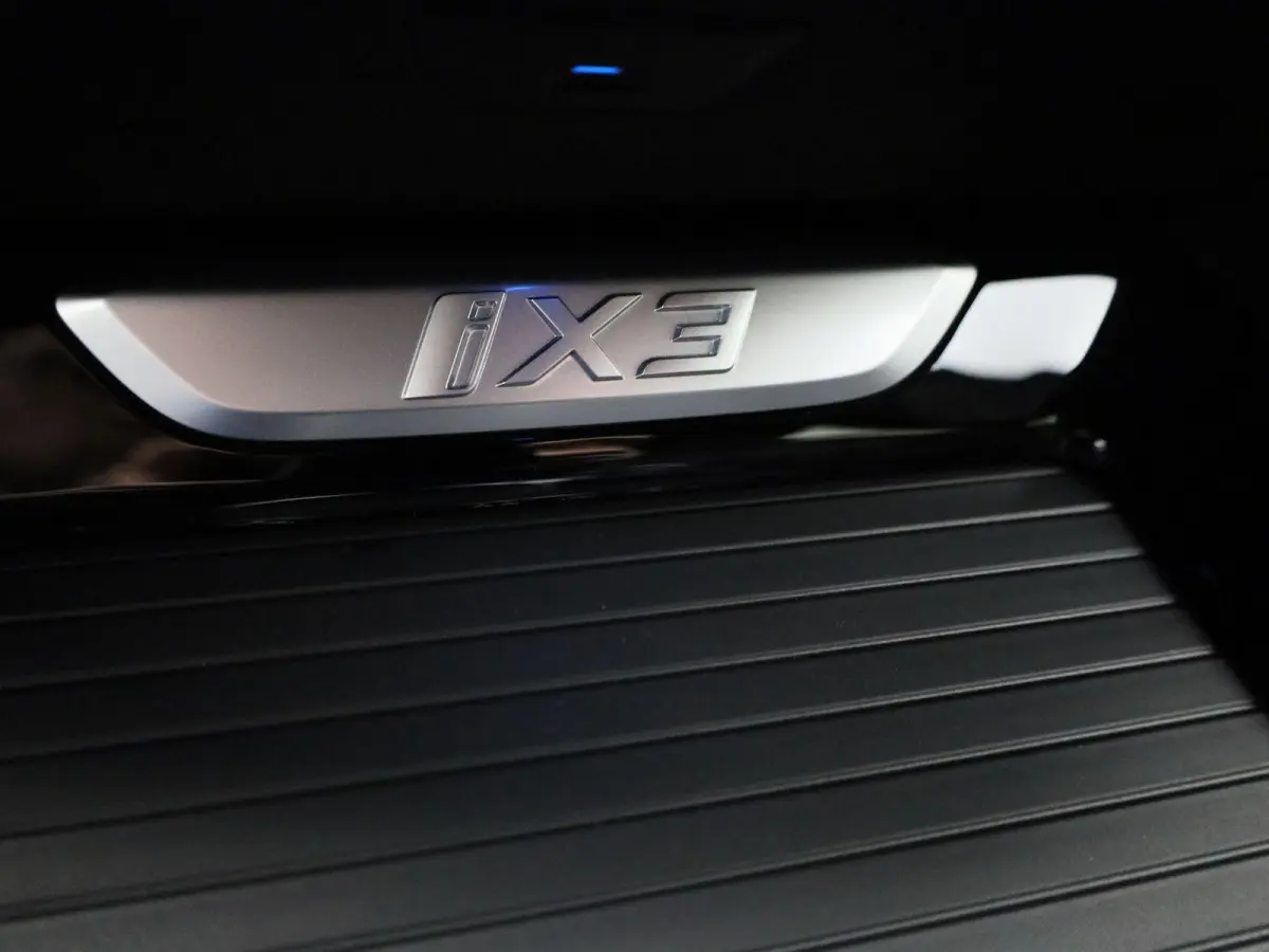 High Executive 80 kWh | Apple Carplay / Android Auto | Panoramadak | Stoelverwarming | Camera | Trekhaak |