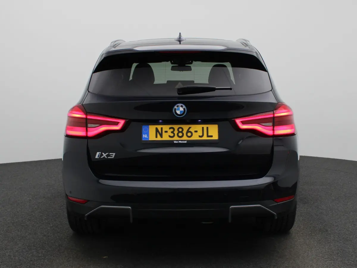 High Executive 80 kWh | Apple Carplay / Android Auto | Panoramadak | Stoelverwarming | Camera | Trekhaak |