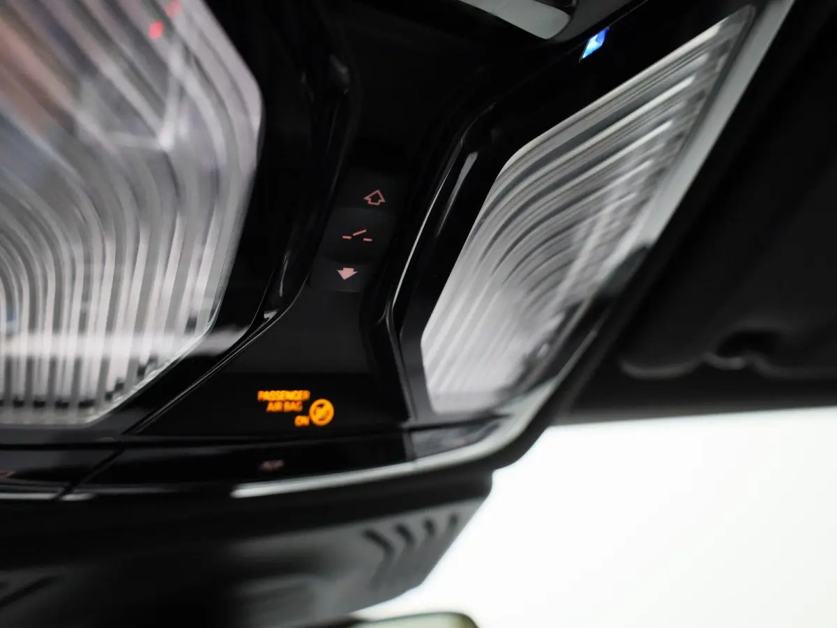 High Executive 80 kWh | Apple Carplay / Android Auto | Panoramadak | Stoelverwarming | Camera | Trekhaak |